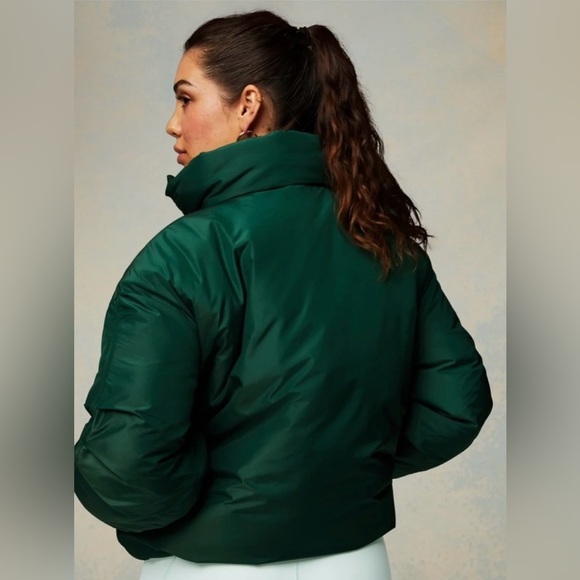 NWT/NIB Fabletics Green All Weather Jacket "Everpine Shine" Size Medium - Picture 6 of 9
